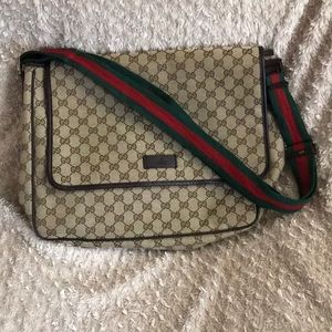Gucci Canvas messenger bag